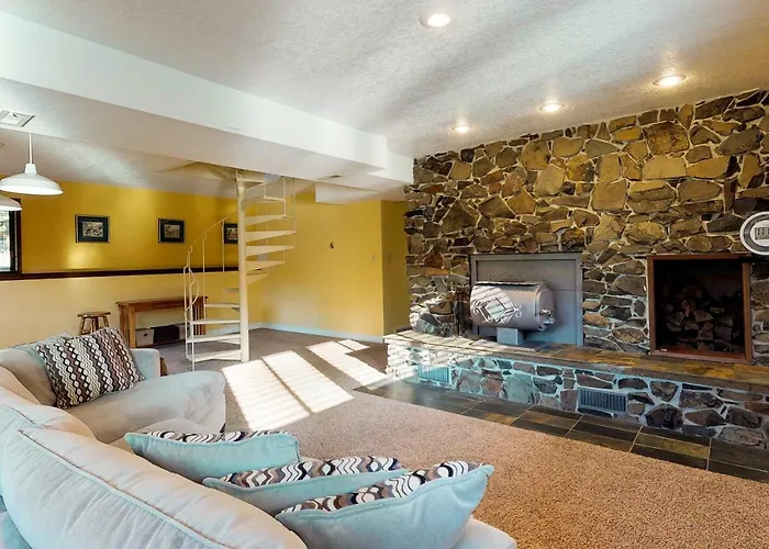 Meadows And Mountain Retreat